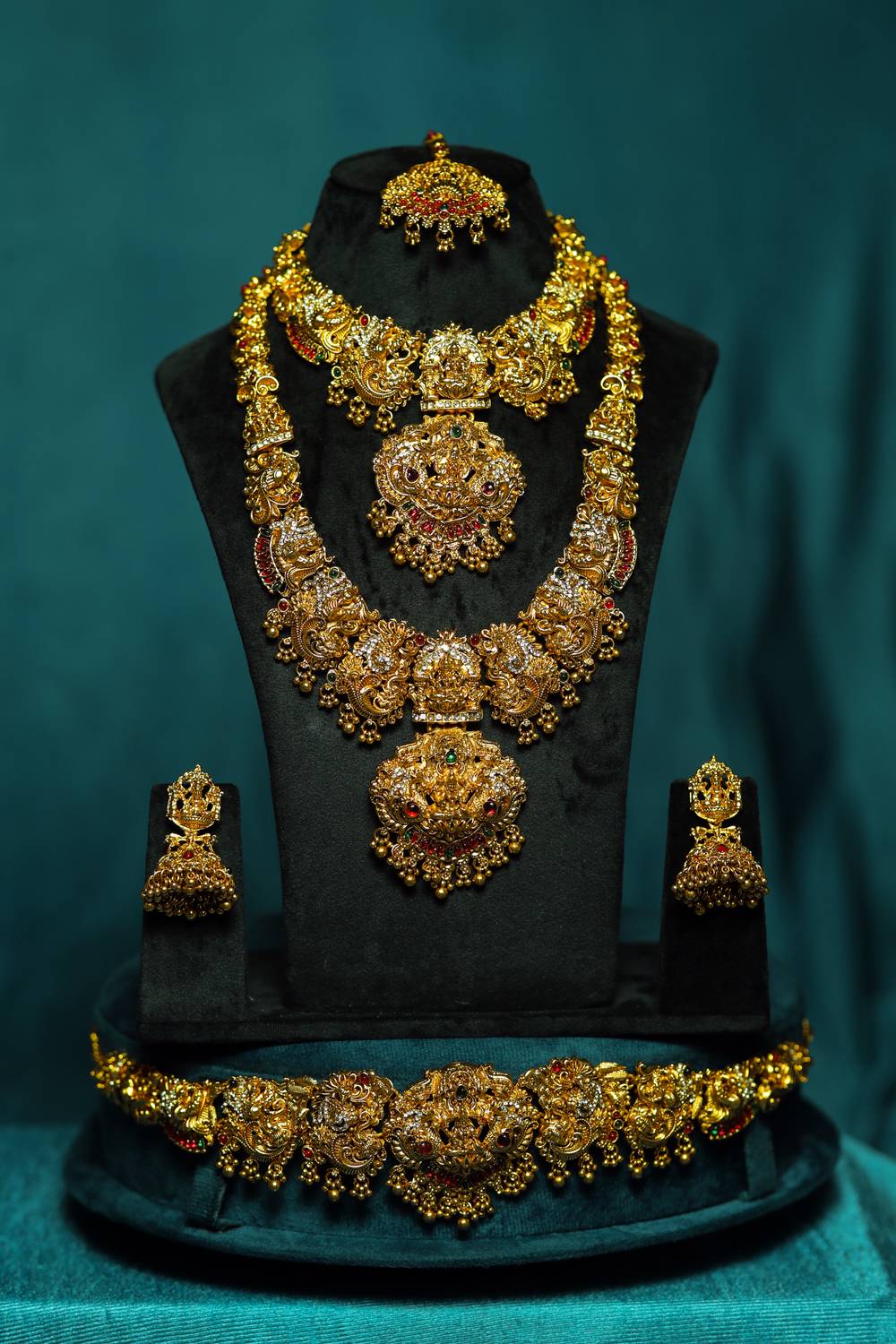 Traditional South Indian Goddess Lakshmi & Peacock Nakshi Temple Bridal Jewellery Set