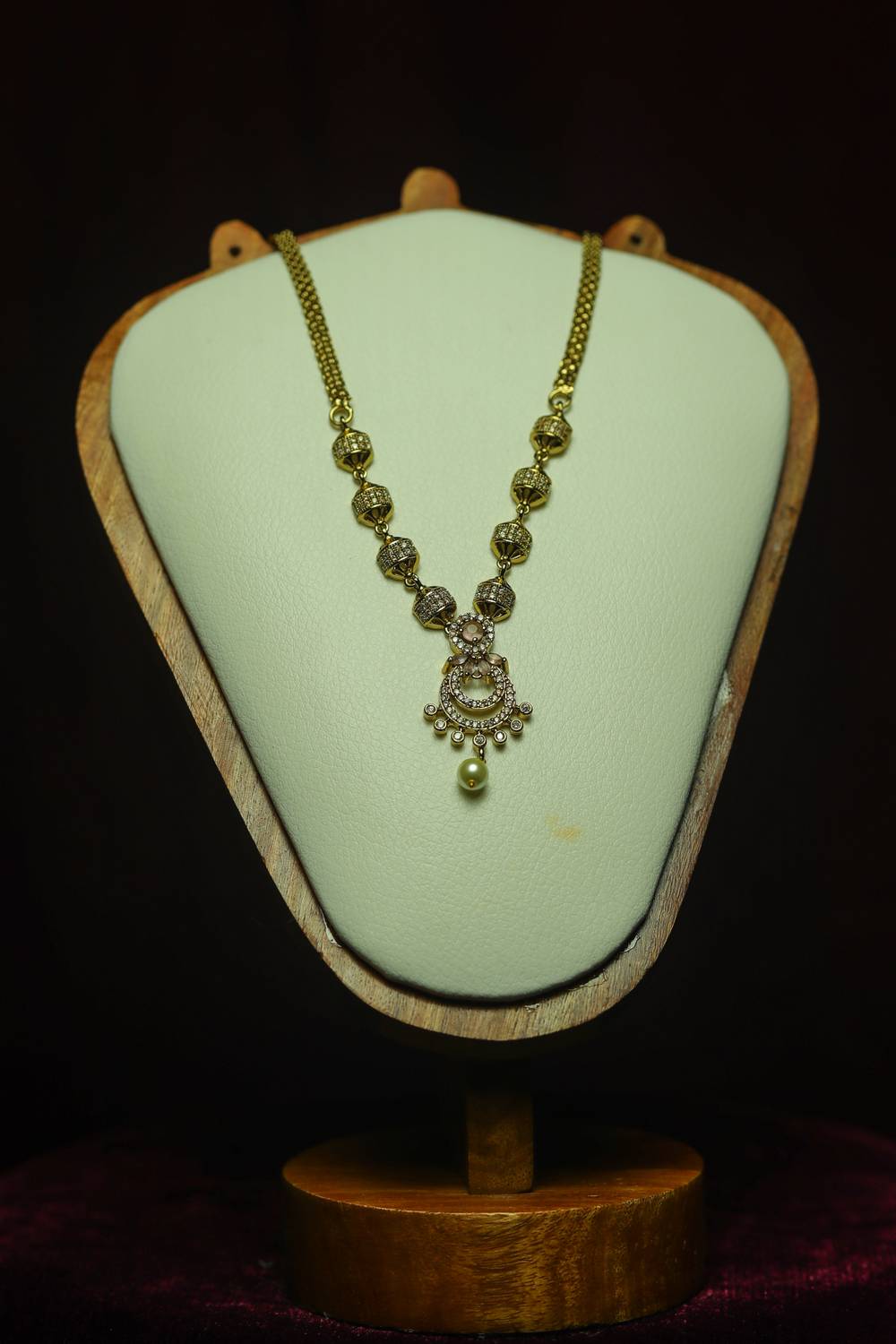 Heavy American Diamond Chandbali Short Necklace with Textured Mesh Chain