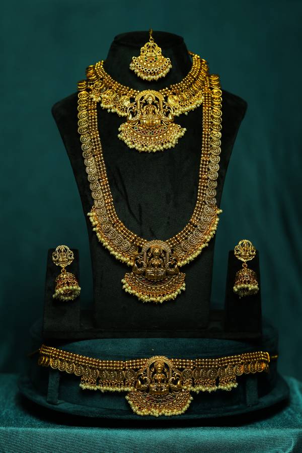 Traditional South Indain Nakshi Bridal Jewellery Set [5-Piece Combo]