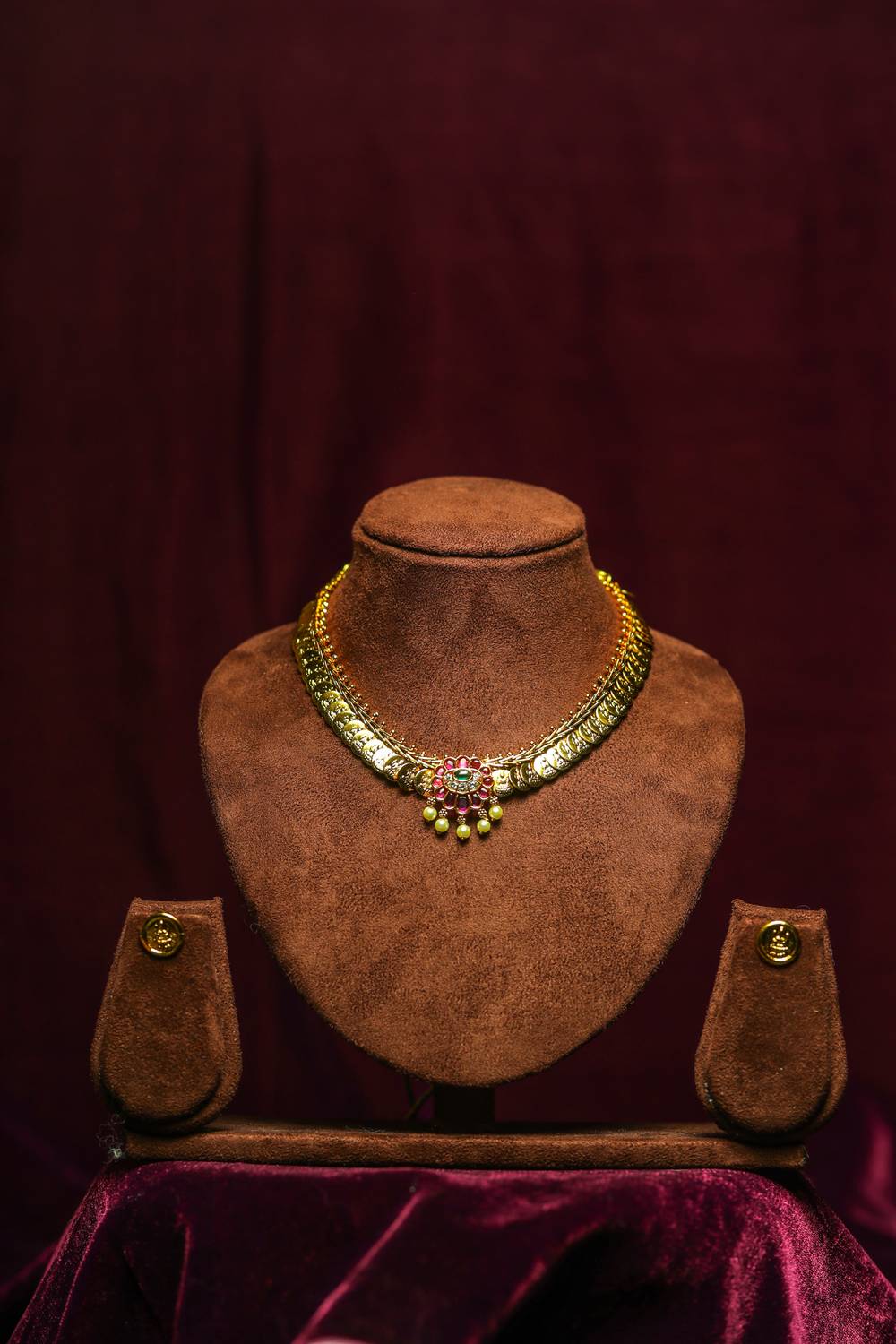 Royal Aad-Inspired Kasula Textured Gold Choker Set