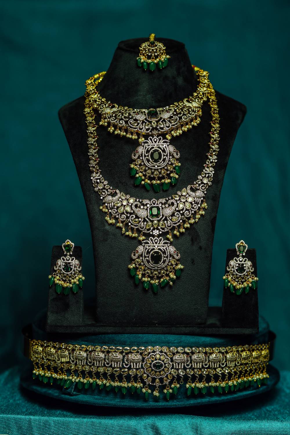 Imperial Victorian Diamond-Cut Bridal Jewellery Set - Elegant Emerald & Moissanite CZ Peacock Motif Full Bridal Combo