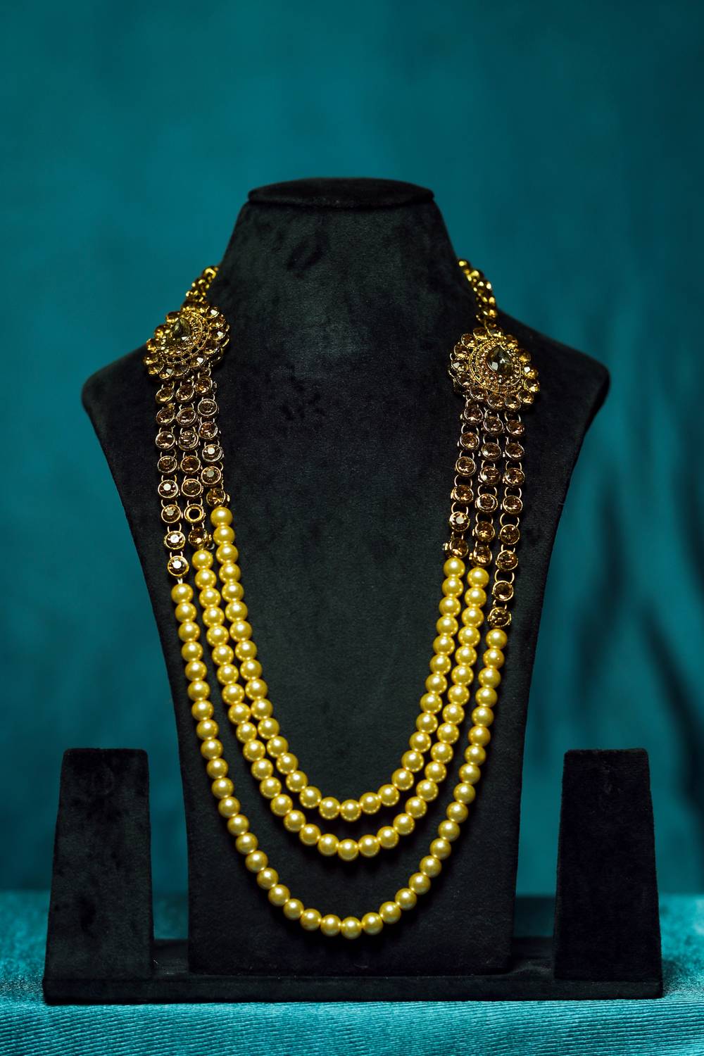 Heritage Gold-Plated Three-Layer Pearl Haar with Kundan Side Broochers For Men