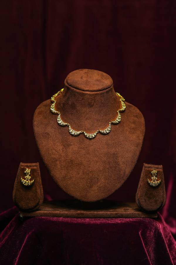 Aura Scalloped Crescent Moon Choker & Earring Set