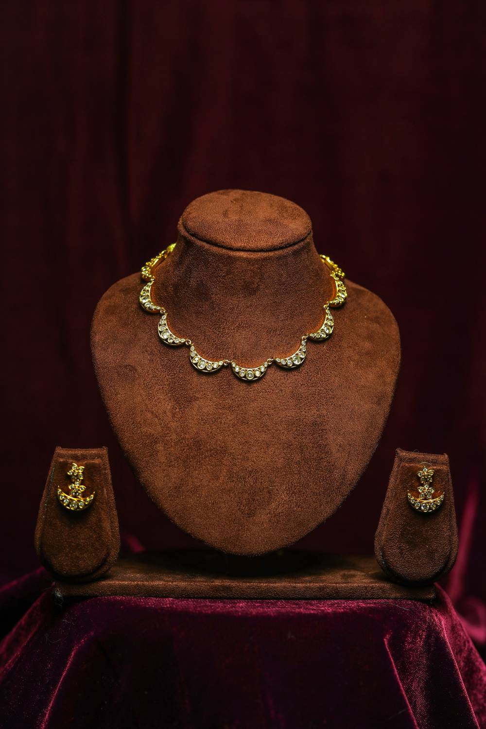 Aura Scalloped Crescent Moon Choker & Earring Set