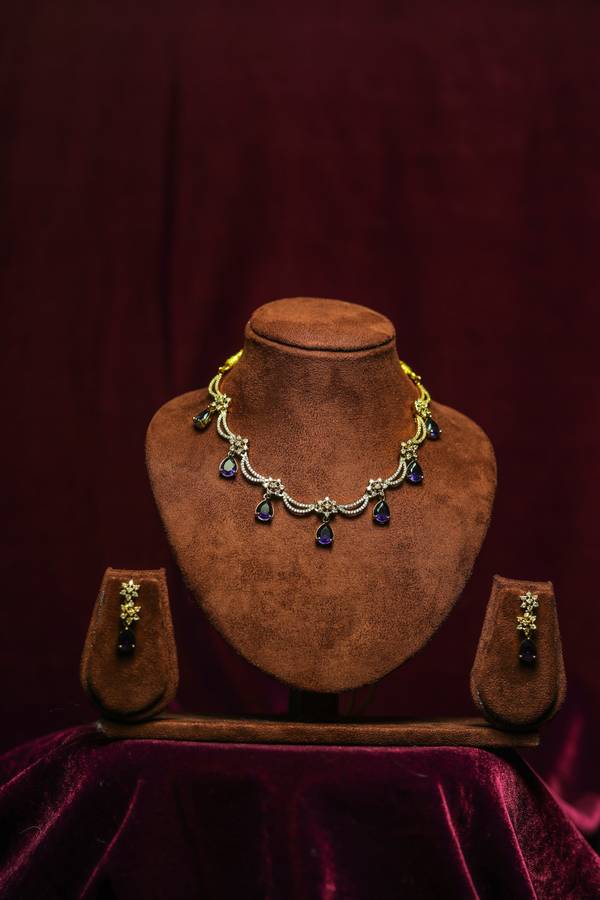Violet Colour Teardrop Victorian Festoon Necklace Set with Matching Drop Earrings