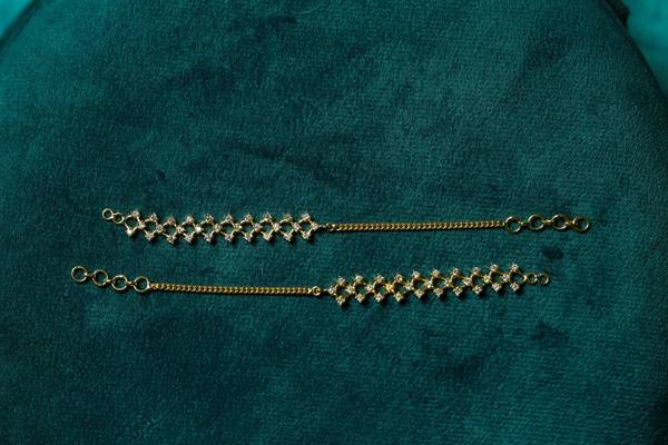  Contemporary Zig-Zag Crystal Linked Matilu / Ear Chains Set