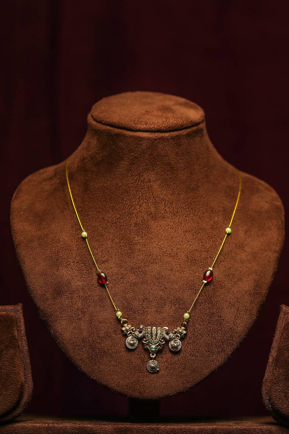 Divine Govinda Namam Floating Invisible Chain Set