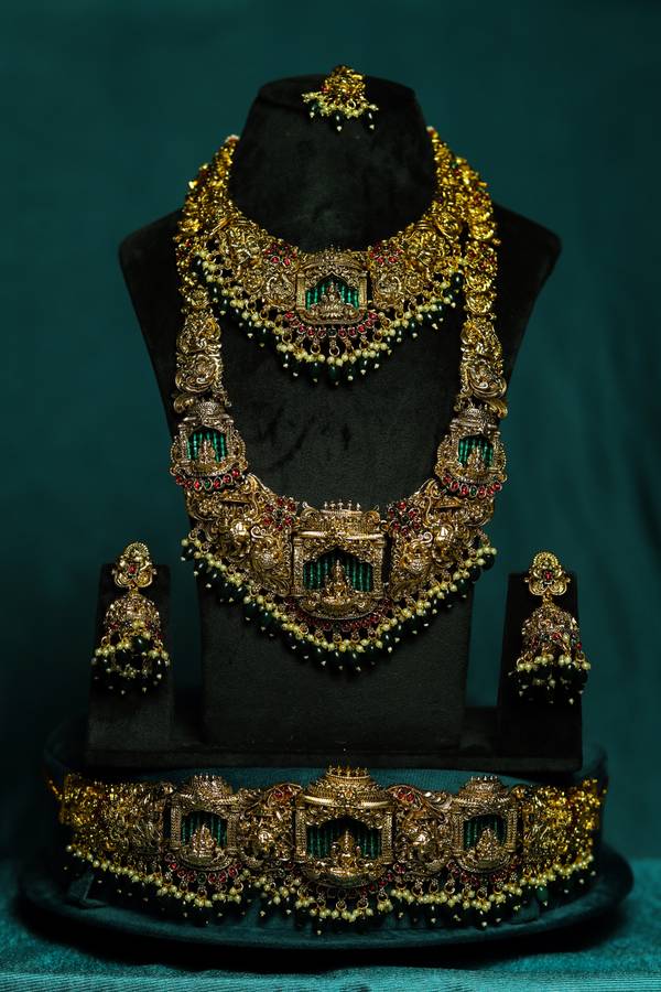 Royal Emerald Green & Antique Gold Temple Bridal Jewellery Set[5-PieceCombo]