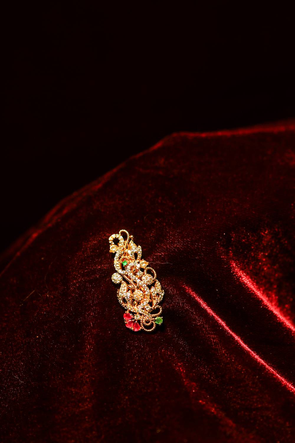 Sparkling Floral Vine Gold-Plated Saree Pin Brooch