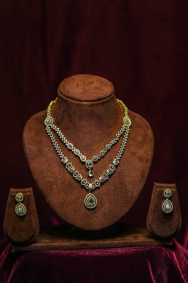 Majestic Halo Double-Layer All-White Crystal Necklace Set