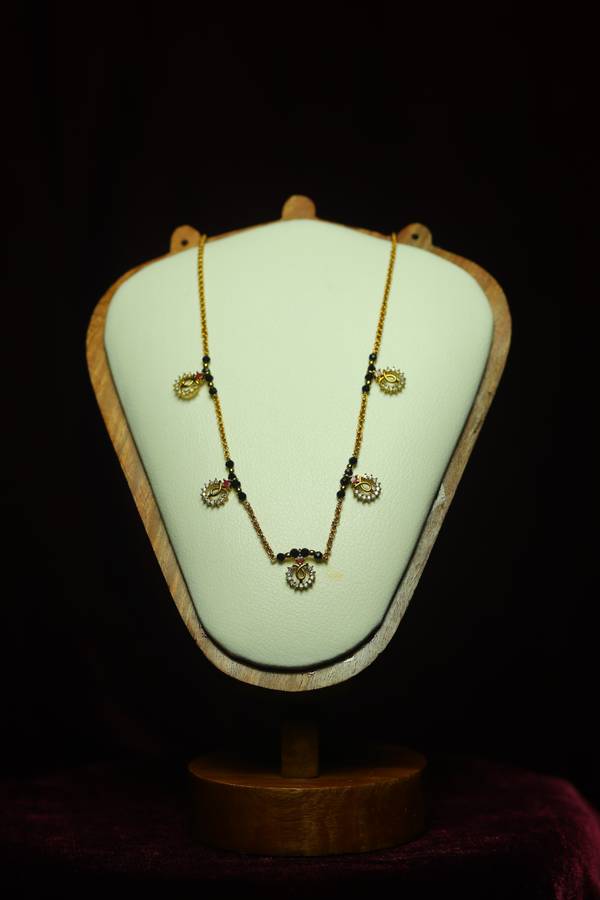  Antique Gold Five-Charm Crystal Mango Black Beads 