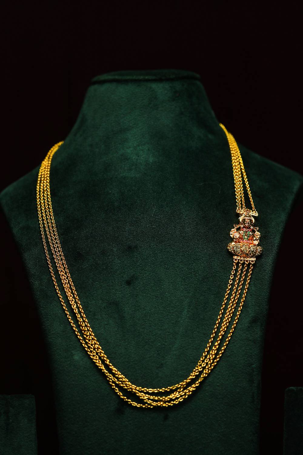Lakshmi Mugappu Multi-Strand Gold Chandraharam