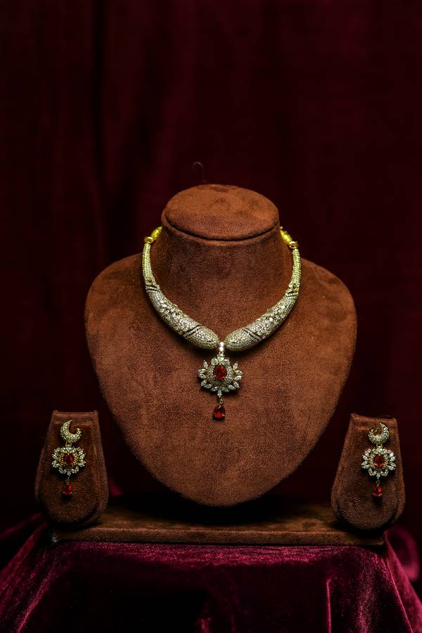  Majestic Hasli Collar Necklace Set with Ruby Tear Drop Pendant And Earrings